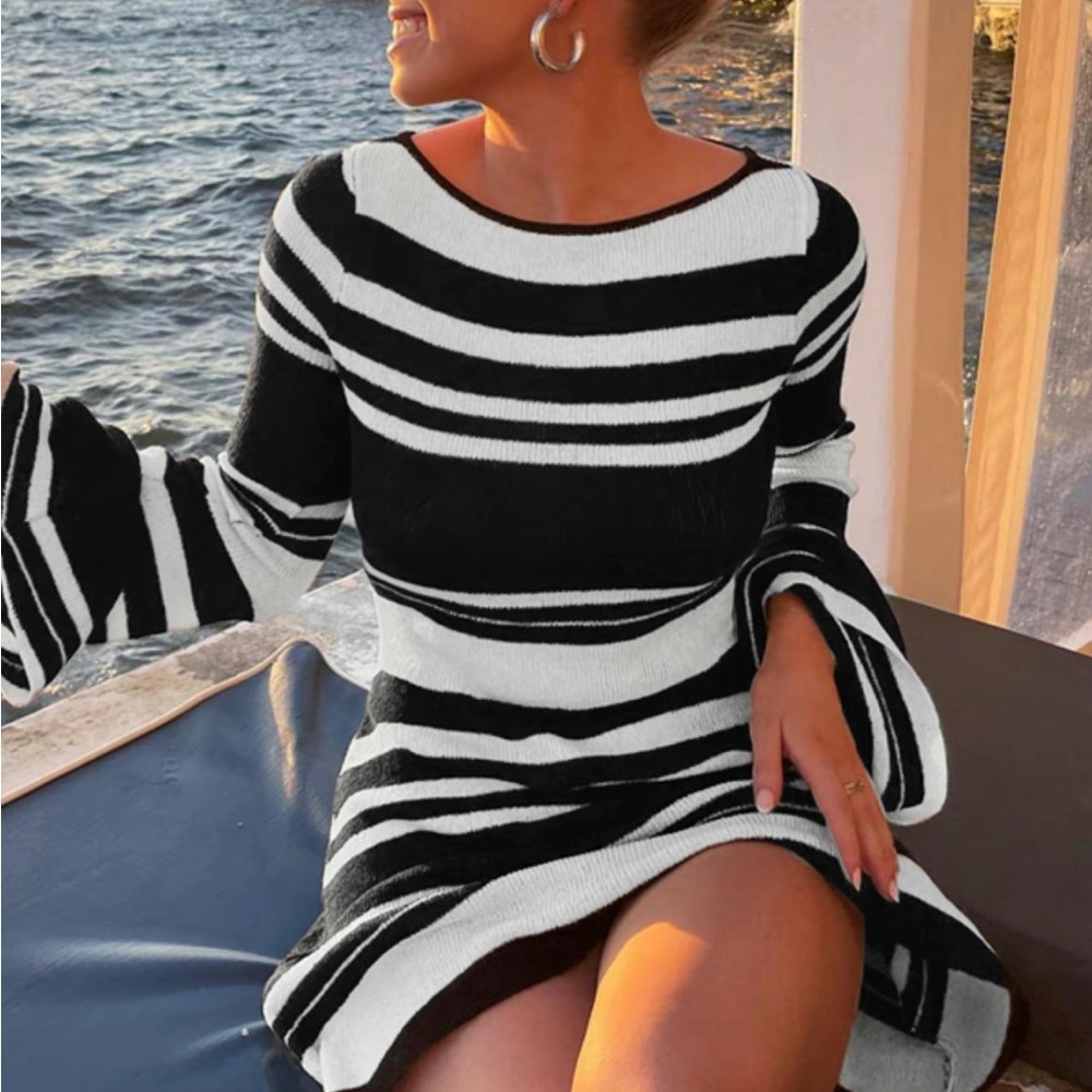 NWOT women’s striped print tie backless mini sweater dress